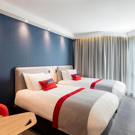 Holiday Inn Express Belfast City By Ihg Экстерьер фото