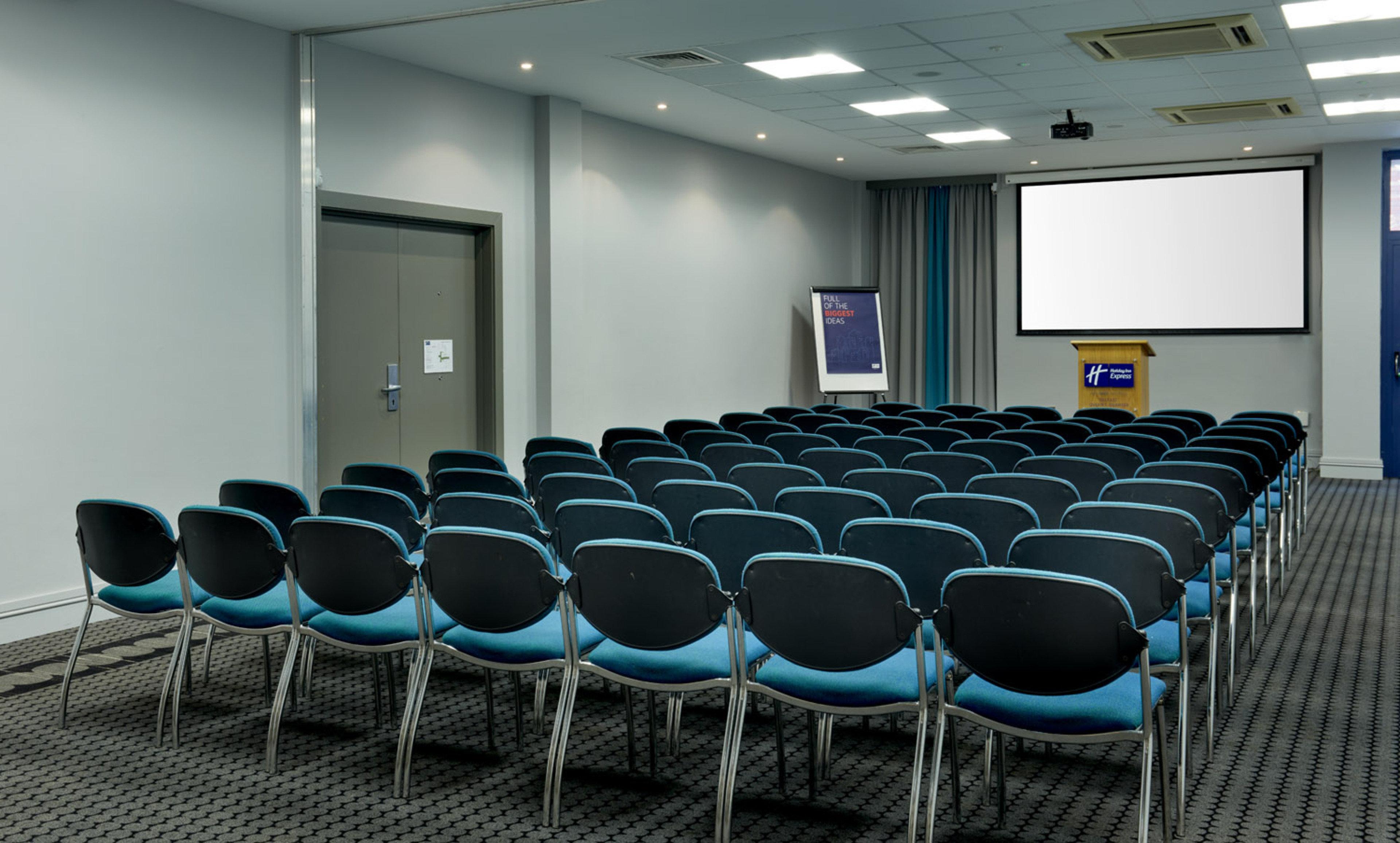 Holiday Inn Express Belfast City By Ihg Экстерьер фото