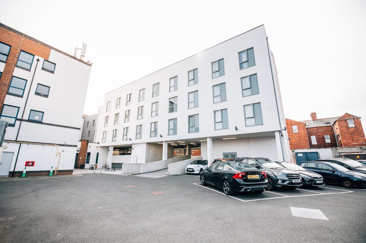 Holiday Inn Express Belfast City By Ihg Экстерьер фото
